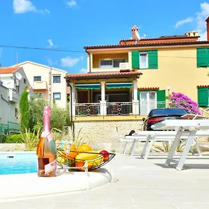  Villa Lux Nina With Six Bedrooms, Private Pool, Sauna Kroatien