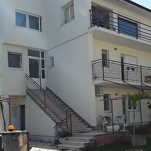  Apartment Mirta Kroatien
